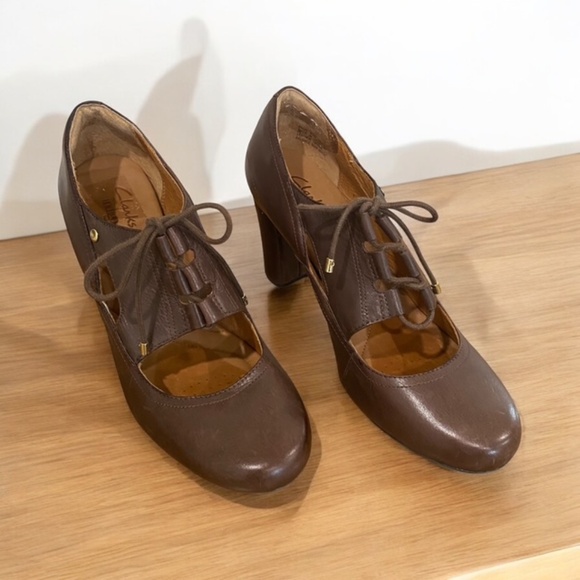 Clarks Shoes - Indigo by Clark's Brown Loyal Heart Lace-up Heels, Comfy, Size 9.5 M